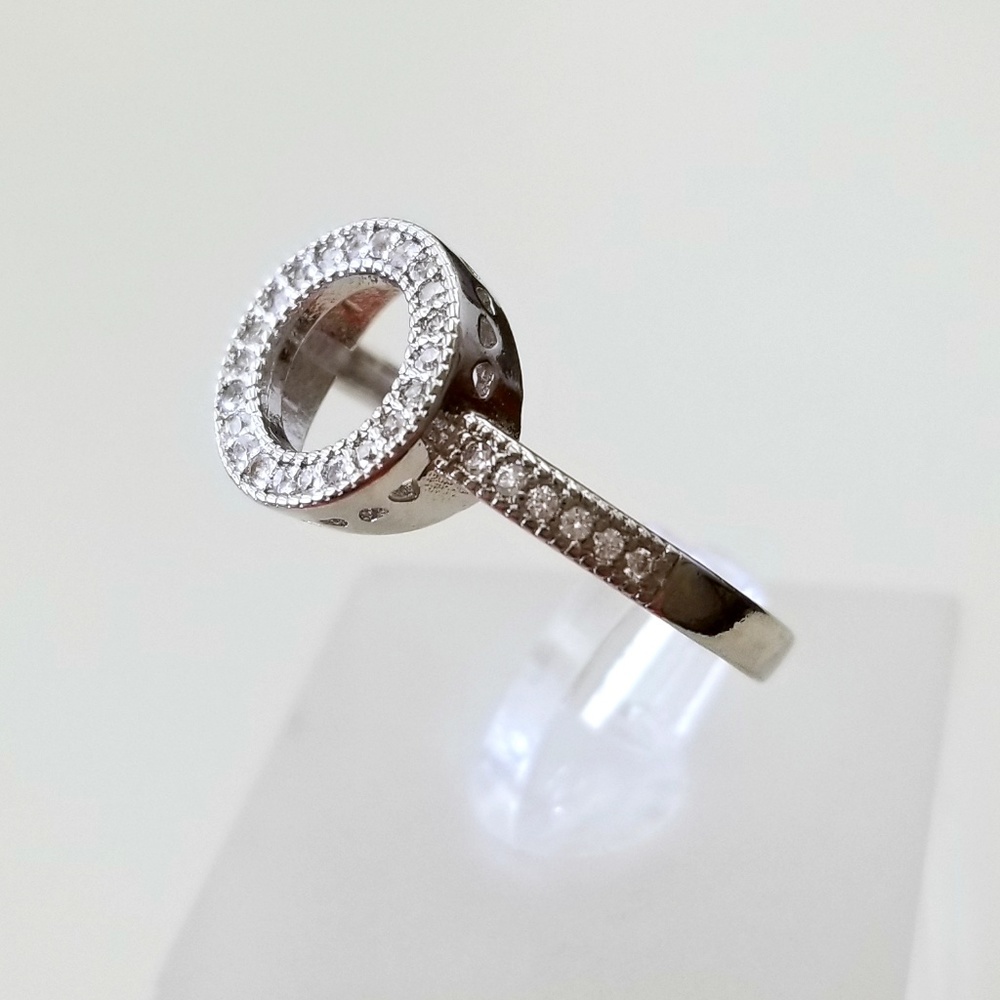 18k Plated Pave Circle Ring - Picture 4 of 8